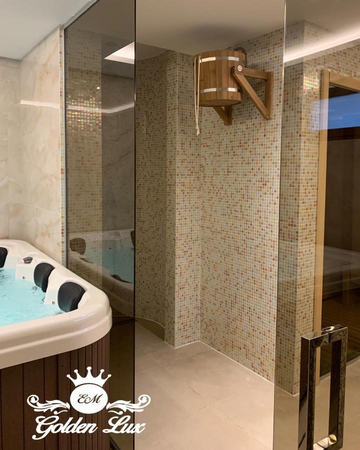 Apartment Apartman Em Golden Lux *